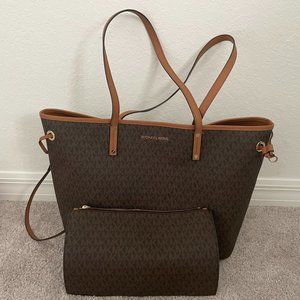 MICHAEL Michael Kors Voyager Large Logo Pebbled Leather Tote Brown